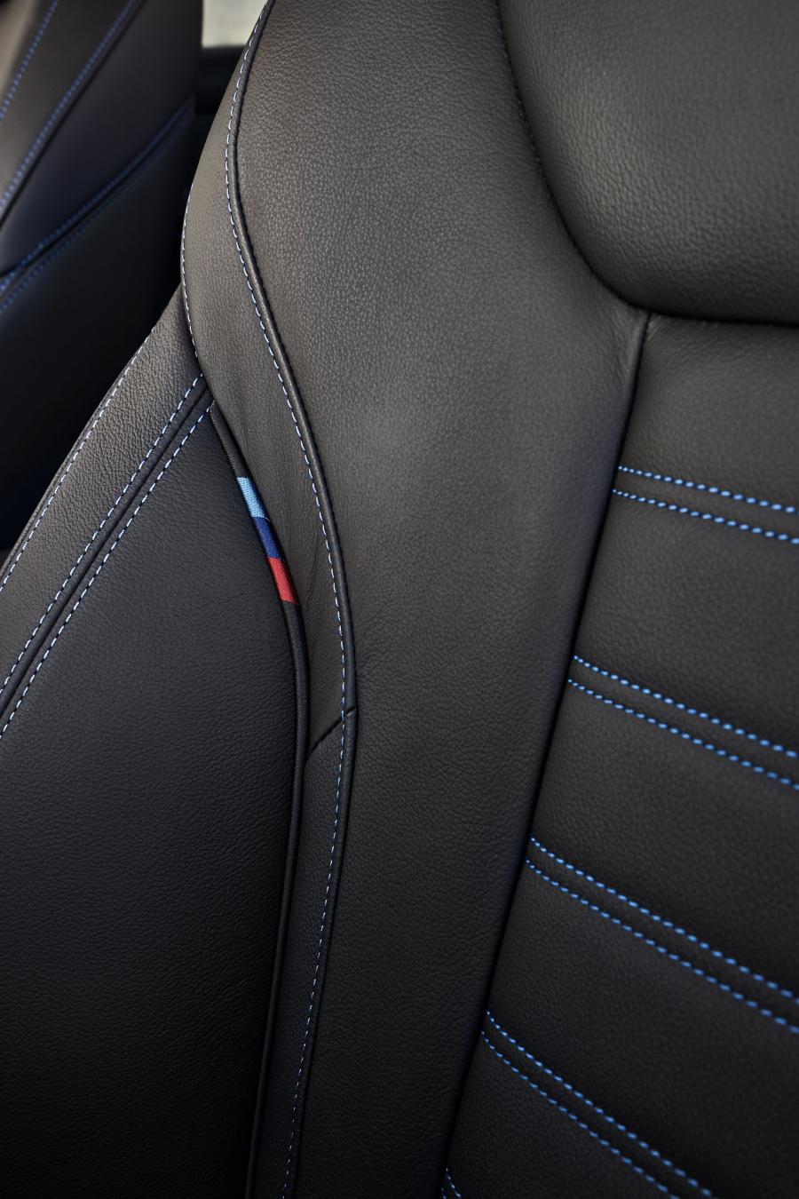Детали интерьера BMW 330i M Sport (G20) 2019 года  (WW) (фото 183 из 284)